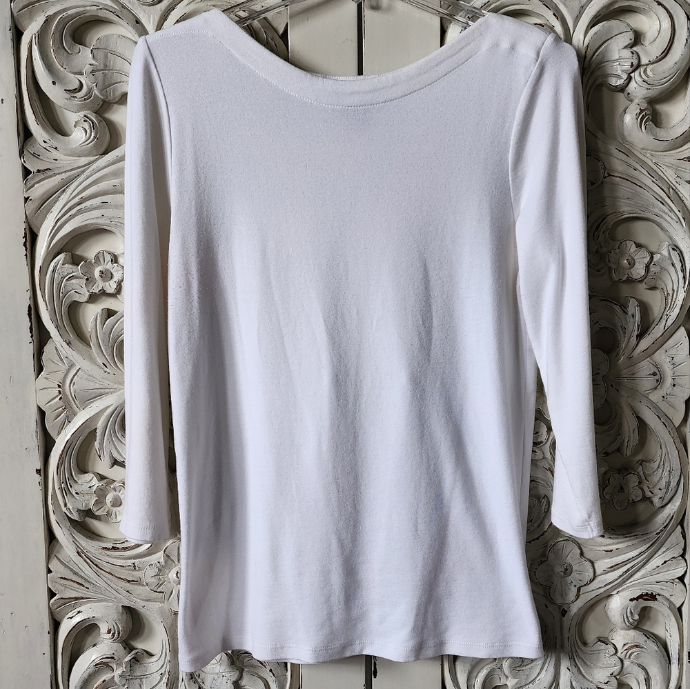 Essential Basic White Tee - image 7